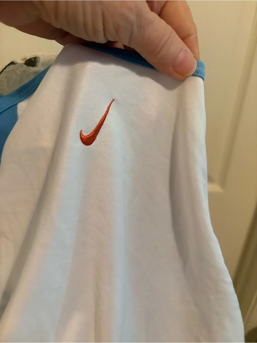 Nike Women's White V-Neck Tank with Blue Trim XS 0-2
